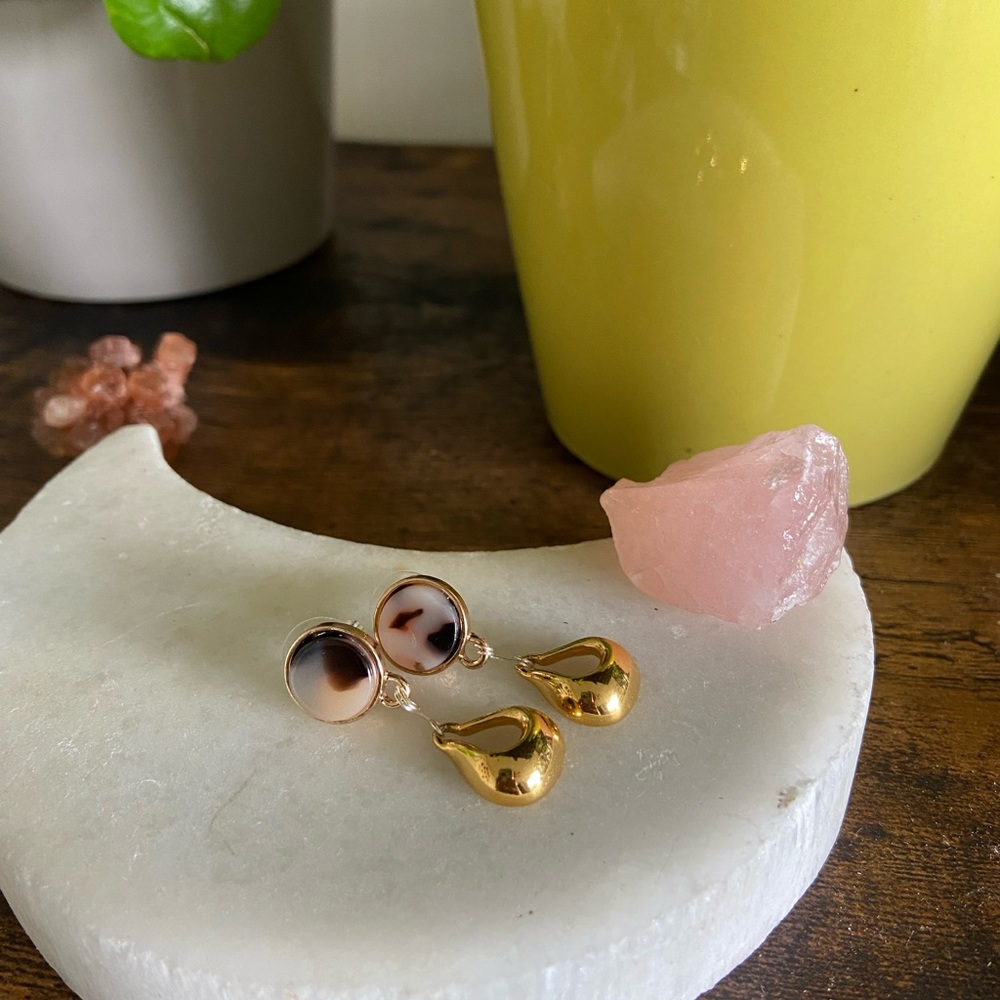 handmade tortoiseshell and gold drop earrings